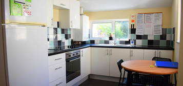 4 bed terraced house to rent