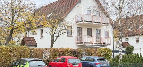 Vermietete 3 Zi.-Wohnung im 1.OG mit Balkon, Loggia und Pkw-Stellplatz zu verkaufen!