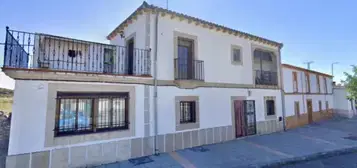 Casa adosada en Avenida del P&#xE1;rroco Peguero, 5