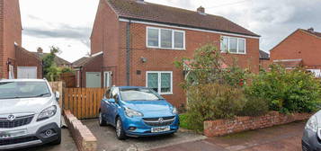 2 bedroom semi-detached house for sale