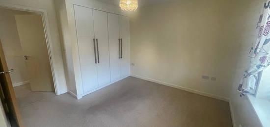 2 bed flat to rent