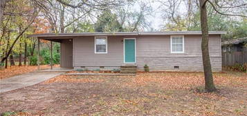 205 E Harold St, Fayetteville, AR 72703