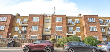 Flat for sale in New Barn Street, London, London E13