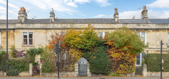 Flat to rent in Flat 2, 3 Hanover Place, Bath BA1