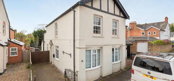 3 bed semi-detached house for sale