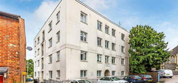 3 bedroom flat for sale