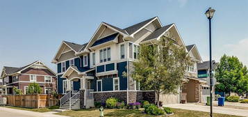 1746 S Baywater Vw SW, Airdrie, AB T4B 3V5