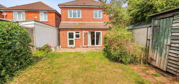 6 bed detached house to rent