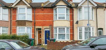 3 bed terraced house for sale