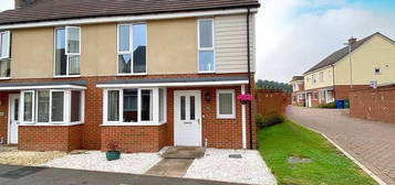 3 bed semi-detached house for sale