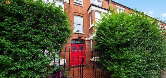 Flat to rent in Sulgrave Road, London W6