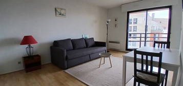 Studio  à louer, 1 pièce, 30 m², Étage 7/7