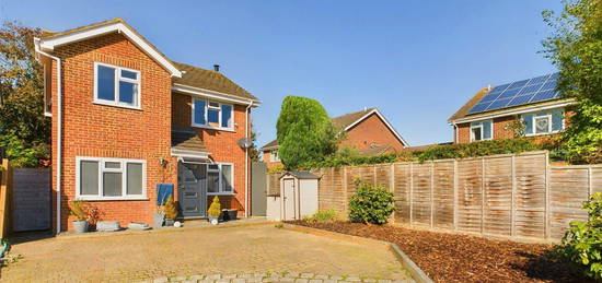 Detached house for sale in Bissley Drive, Maidenhead, Windsor And Maidenhead SL6