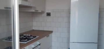 Immobile ristrutturato 4 camere, cucina e bagno