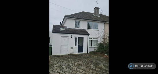 3 bedroom semi-detached house