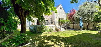 Maison  à vendre, 6 pièces, 4 chambres, 130 m²