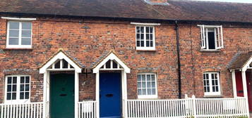 Terraced house to rent in Hedgerley Lane, Beaconsfield, Buckinghamshire HP9