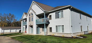 906 Fox Creek Drive, 906 Fox Creek Dr #3, Watertown, WI 53098