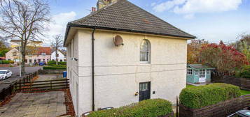 2 bedroom ground floor flat for sale