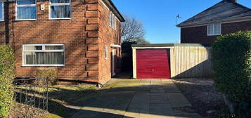 3 bed semi-detached house to rent