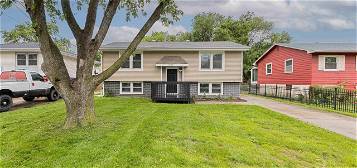 3602 Twin City Dr, Council Bluffs, IA 51501