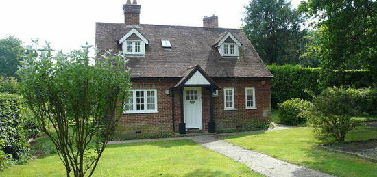 2 bedroom detached house