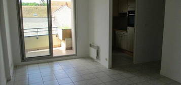 Appartement  à louer, 2 pièces, 42 m², Étage 2/–