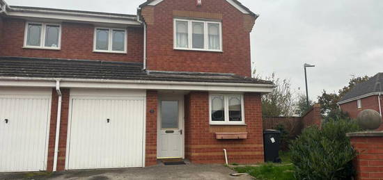 3 bedroom semi-detached house