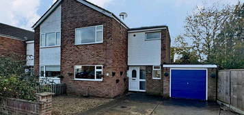 3 bedroom semi-detached house to rent