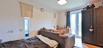 Studio for sale in Colburn Crescent, Burpham, Guildford GU4