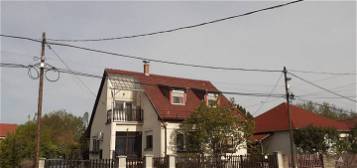 Miskolc Görömböly 5 szobas tetőtérbeépitéses családi ház