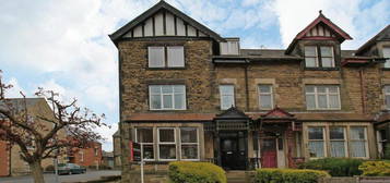 2 bedroom ground floor flat