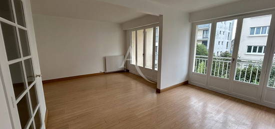 Appartement  à louer, 2 pièces, 1 chambre, 54 m²