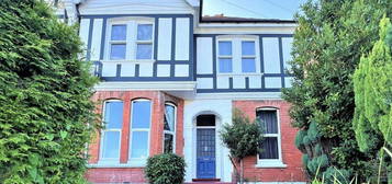 Flat to rent in Dorset Road, Bexhill On Sea TN40