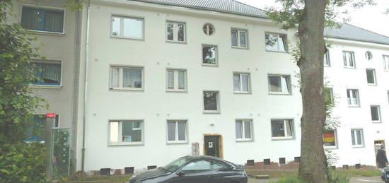 Kernsanierte Erdgeschosswohnung mit Südbalkon zu vermieten