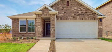 411 Pendant Dr, Royse City, TX 75189