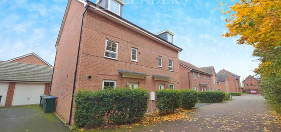 4 bedroom semi-detached house