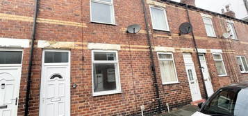 2 bed terraced house to rent