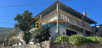 Conjunto de 2 casas geminadas em Mansores - Arouca