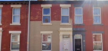 Detached house to rent in Bedford Road, Blackpool FY1