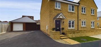 3 bed detached house for sale