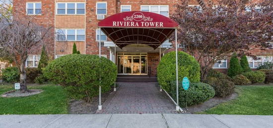 2200 Center Ave Apt C5, Fort Lee, NJ 07024