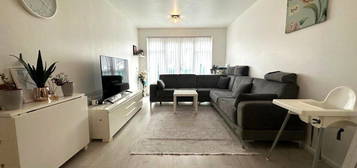 2 bed flat to rent