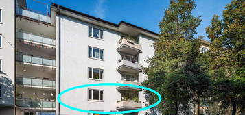 SCHÖN Immobilien: Hohenzollern-Platz - gemütliche 1-Zimmer-Whg mit kl. Küche und Balkon (vermietet)