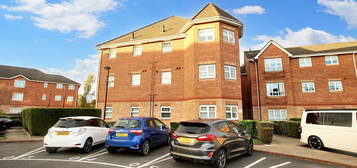 Flat to rent in Hampton Court Way, The Oaks Hampton Court Way WA8