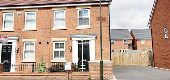 3 bed semi-detached house to rent