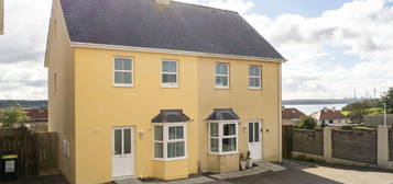 3 bed semi-detached house for sale