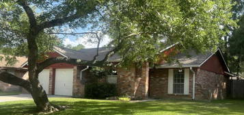 2511 Foliage Green Ln, Kingwood, TX 77339