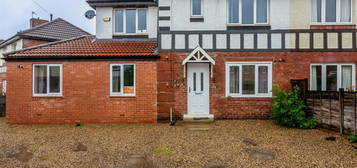 6 bedroom semi-detached house