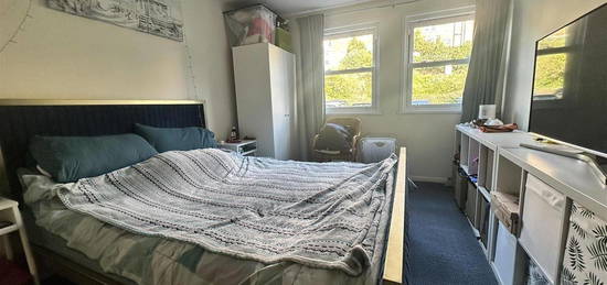 Flat to rent in Alma Court, Clifton, Bristol BS8